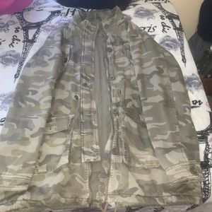Women’s XL camouflage jacket